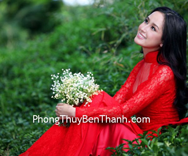 ao dai cho ngay cuoi Cô dâu thường mặc áo cưới màu đỏ để làm gì?